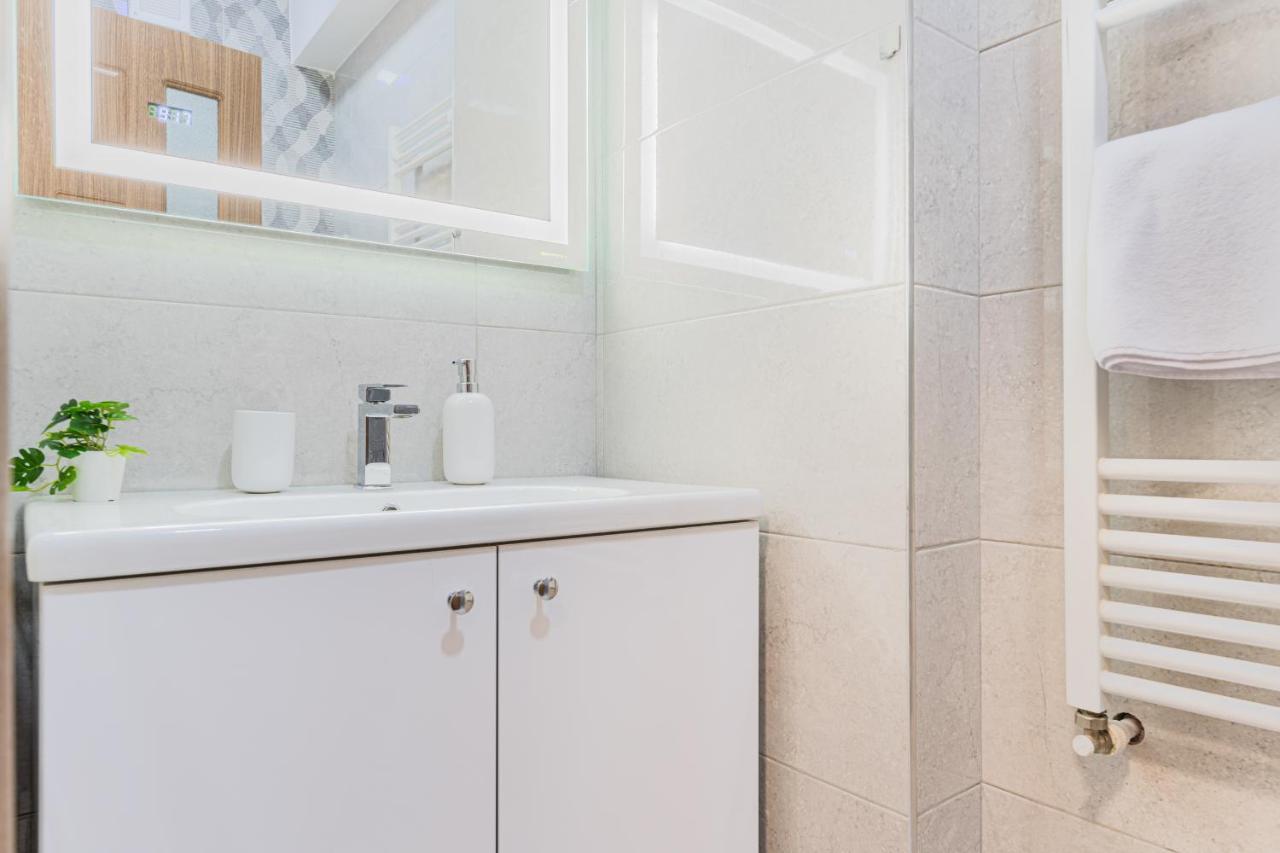 Isaran 2D4E Apartment Brasov Ngoại thất bức ảnh